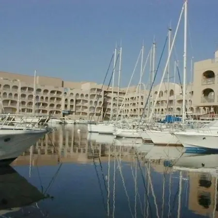 4 Personnes Duplex Port . * Hyères